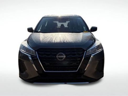 Used 2024 Nissan Kicks S image 3