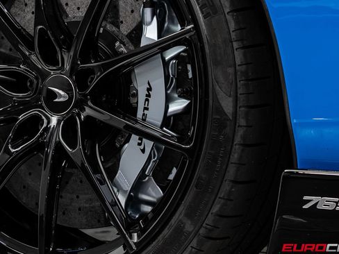 Used 2022 McLaren 765LT RWD image 30