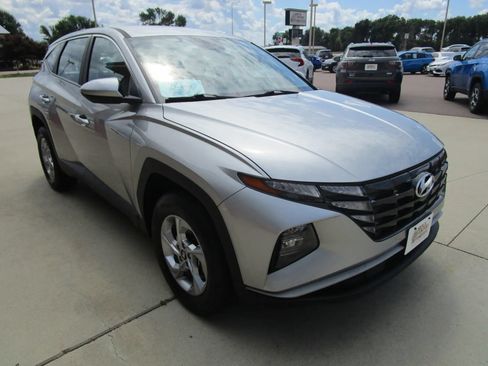 Used 2024 Hyundai Tucson SE AWD/4WD image 5