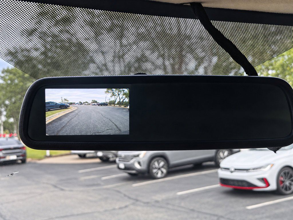 Used 2023 GMC Savana 2500 RWD image 4