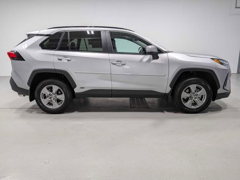 Used 2025 Toyota RAV4 XLE image 7