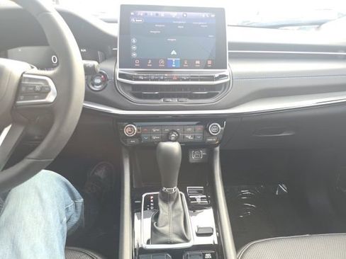 Certified 2025 Jeep Compass Limited w/ High Altitude Package image 24