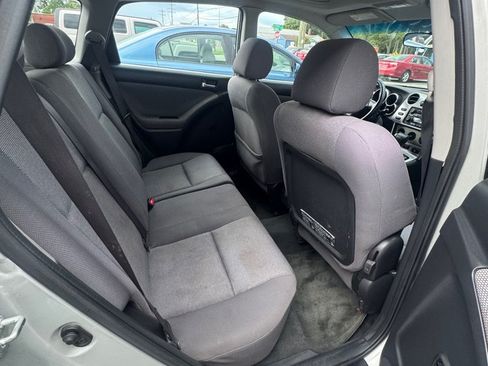 Used 2004 Toyota Matrix XR FWD image 13