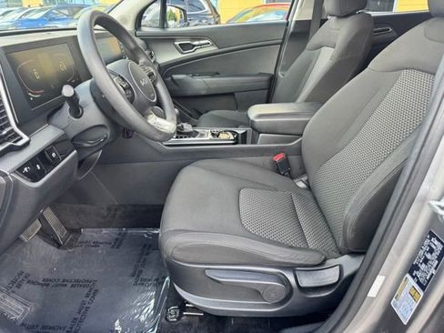 Certified 2024 Kia Sportage LX FWD image 18
