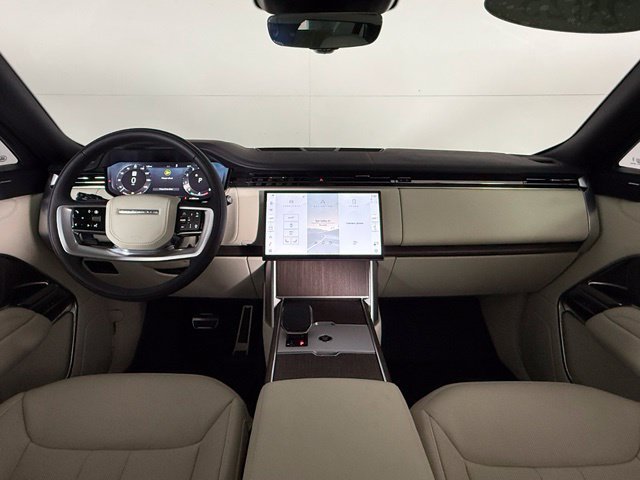 Used 2025 Land Rover Range Rover Long Wheelbase SE AWD/4WD image 15