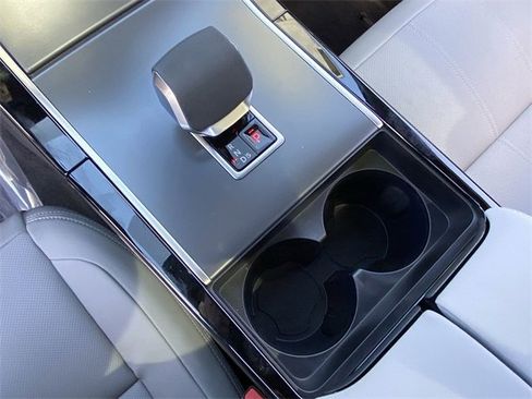 New 2026 Land Rover Range Rover Velar S image 9