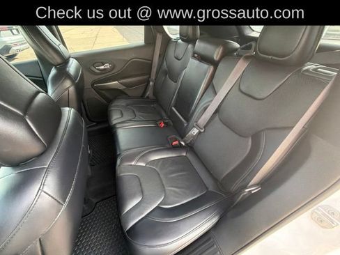 Used 2019 Jeep Cherokee Limited AWD/4WD image 28