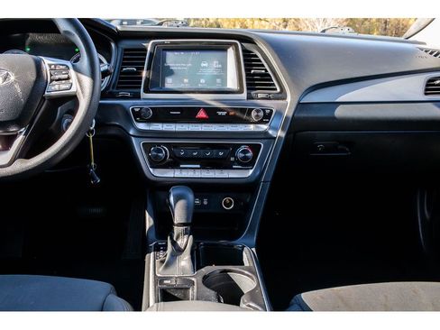 Used 2019 Hyundai Sonata SE image 14