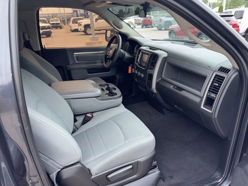 Used 2017 RAM 1500 Express RWD image 37