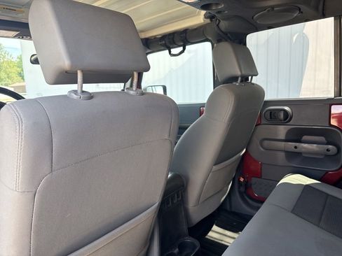 Used 2010 Jeep Wrangler Unlimited Sport AWD/4WD image 10