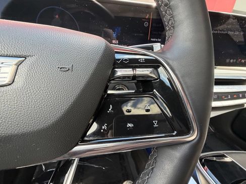 Used 2023 Cadillac Lyriq 2WD image 16