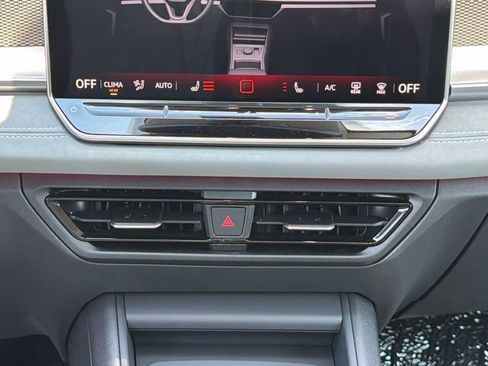 New 2026 Volkswagen Tiguan SE AWD/4WD image 12