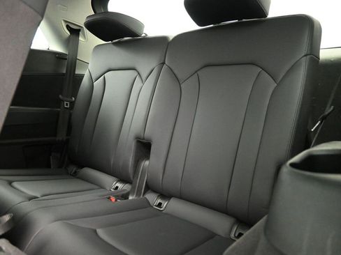 Used 2023 Audi Q7 3.0T Premium Plus image 19