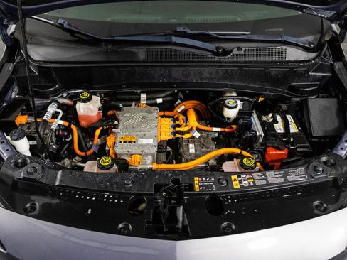 Used 2022 Chevrolet Bolt EUV Premier w/ Sun & Sound Package image 47