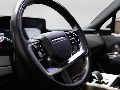 Used 2025 Land Rover Range Rover SE AWD/4WD image 33