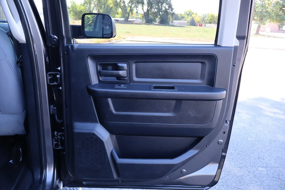 Used 2014 RAM 2500 Tradesman w/ Chrome Appearance Group AWD/4WD image 25