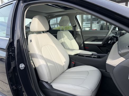 Certified 2025 Hyundai Sonata Limited image 16