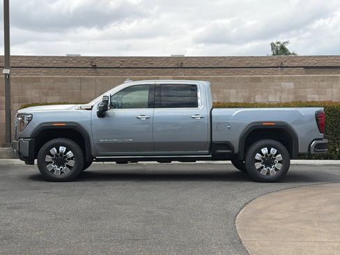 New 2026 GMC Sierra 2500 Denali w/ Denali Reserve Package AWD/4WD image 7