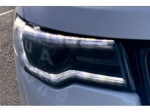 Used 2018 Jeep Grand Cherokee Trailhawk w/ Trailhawk Luxury Group AWD/4WD image 30