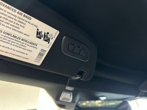 Used 2016 Chevrolet Corvette Z06 w/ 2LZ Preferred Equipment Group image 38