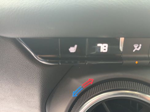 Used 2024 Chevrolet Blazer LT w/ Convenience Package FWD image 12
