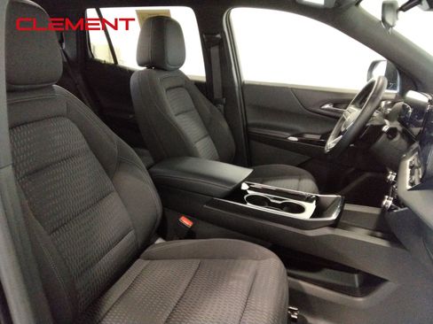 Used 2025 Chevrolet Equinox LT image 41