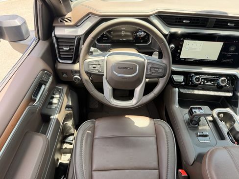 Used 2026 GMC Sierra 1500 Denali AWD/4WD image 44