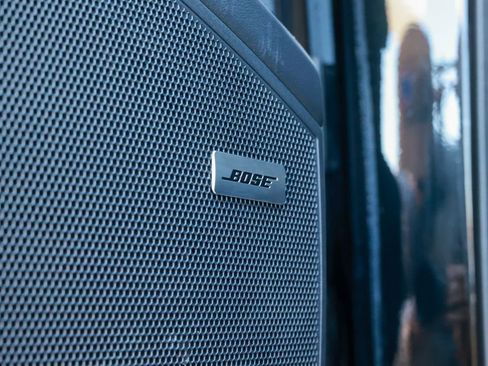 Certified 2025 Porsche Cayenne E-Hybrid Coupe image 28