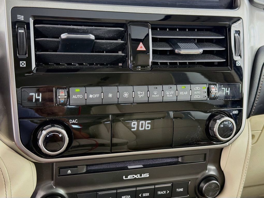 Used 2023 Lexus GX 460 Premium w/ Premium Package AWD/4WD image 19