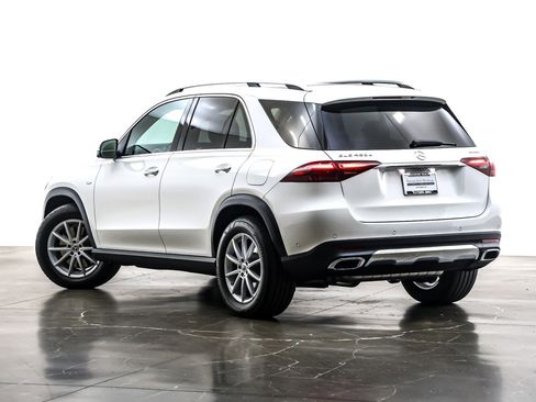 Used 2025 Mercedes-Benz GLE 450e 4MATIC image 12