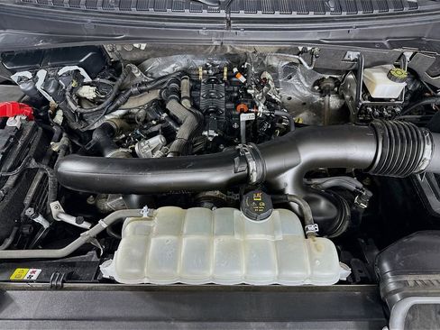 Used 2024 Ford Expedition Limited image 31