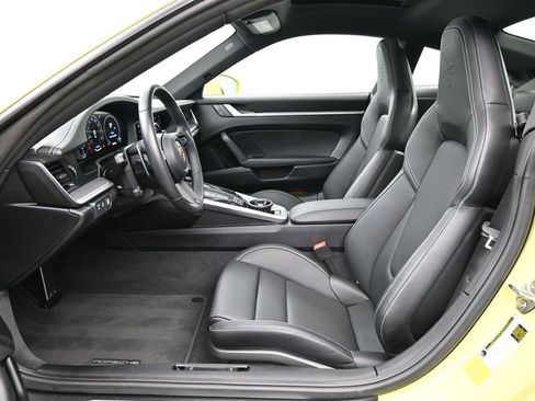 Certified 2025 Porsche 911 Carrera image 7