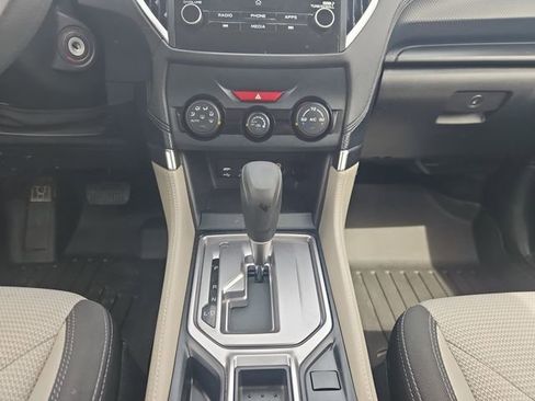 Used 2024 Subaru Forester AWD/4WD image 11