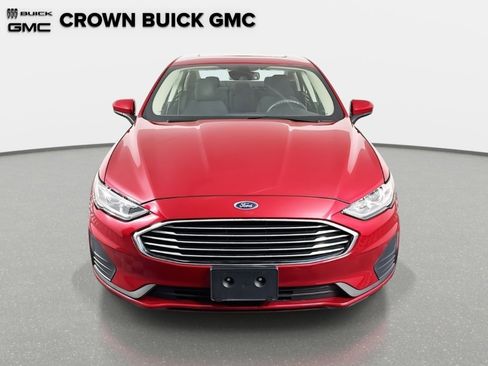 Used 2020 Ford Fusion SE image 2