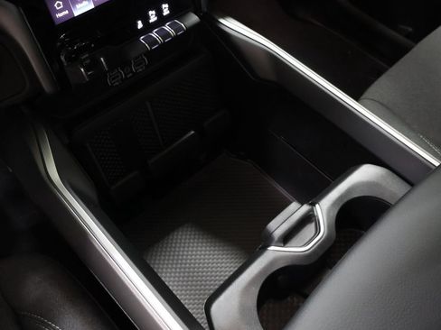 New 2026 RAM 1500 4x4 Quad Cab image 22