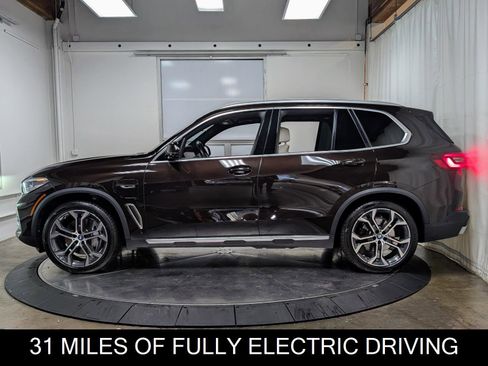 Used 2022 BMW X5 xDrive45e image 5