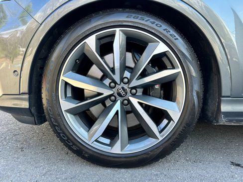 Used 2021 Audi SQ7 Premium Plus w/ Driver Assistance Package image 17