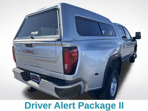 Used 2022 GMC Sierra 3500 Denali w/ Denali Ultimate Package image 7