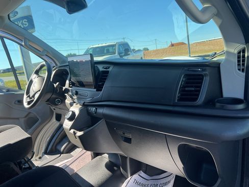 Used 2023 Ford E-Transit Low Roof image 11