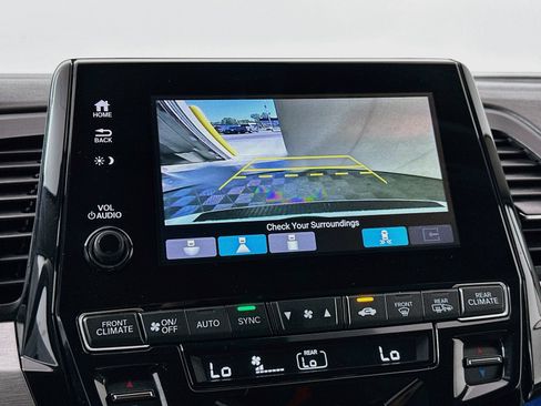 Used 2023 Honda Odyssey Touring image 14