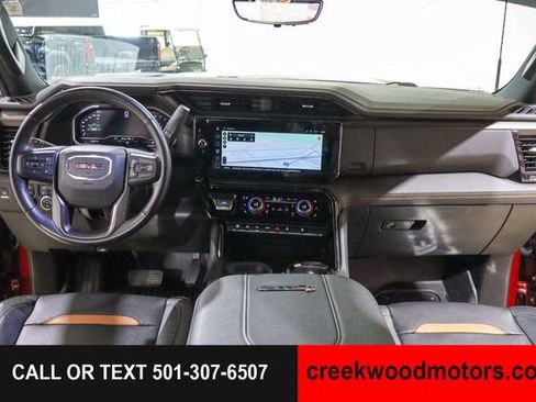 Used 2024 GMC Sierra 2500 AT4 w/ AT4 Premium Plus Package AWD/4WD image 7