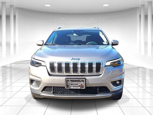 Used 2019 Jeep Cherokee Limited w/ Luxury Group AWD/4WD image 8