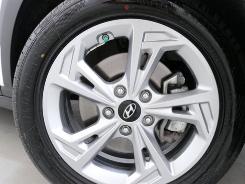 Used 2023 Hyundai Kona SEL image 32