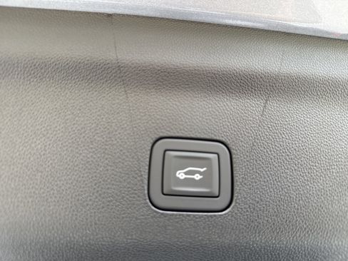 New 2026 GMC Yukon XL Denali image 37