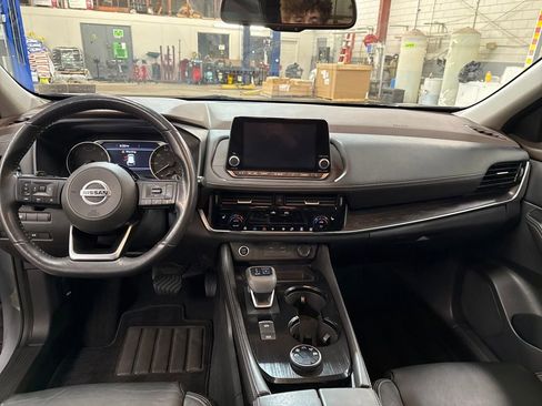 Used 2021 Nissan Rogue SL image 13