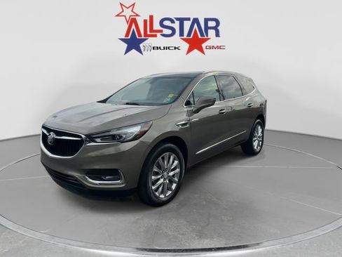 Used 2020 Buick Enclave Essence w/ Sound and Sites Package FWD image 3