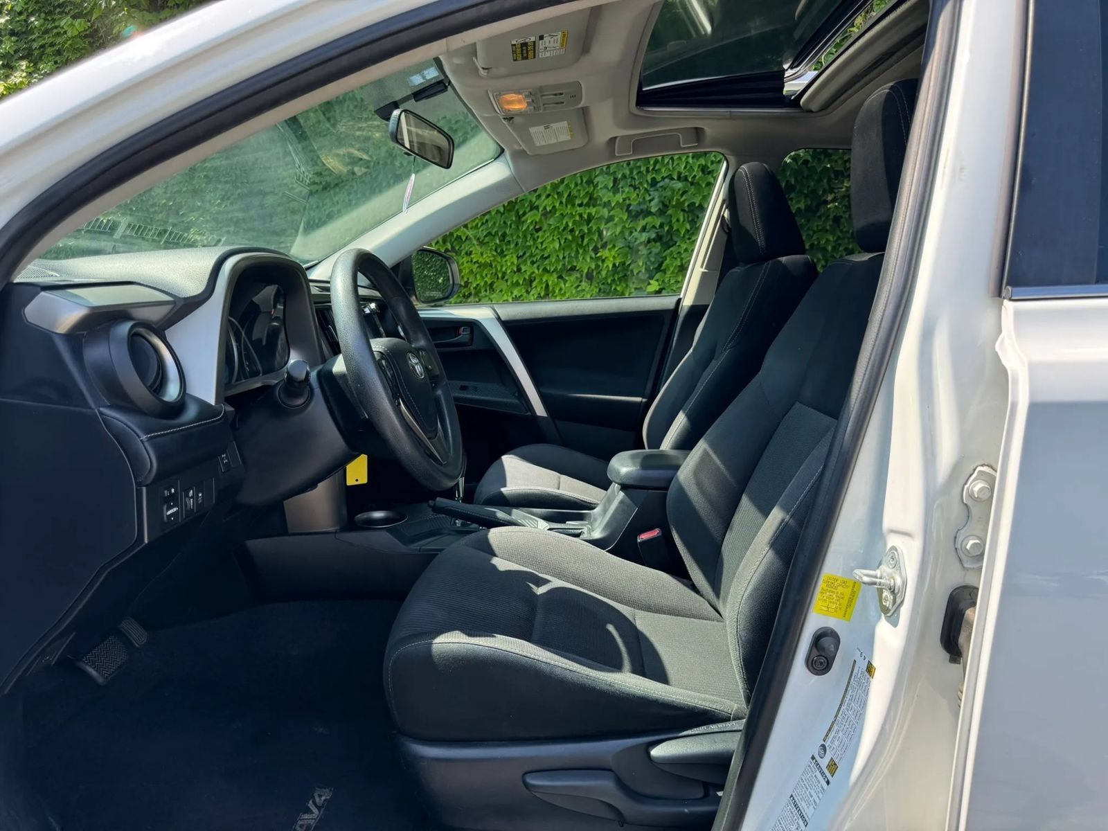 Used 2013 Toyota RAV4 XLE AWD/4WD image 11