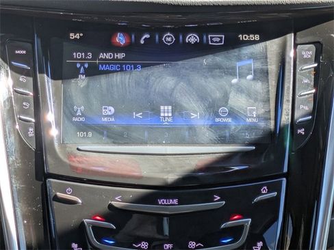 Used 2020 Cadillac Escalade Luxury image 17