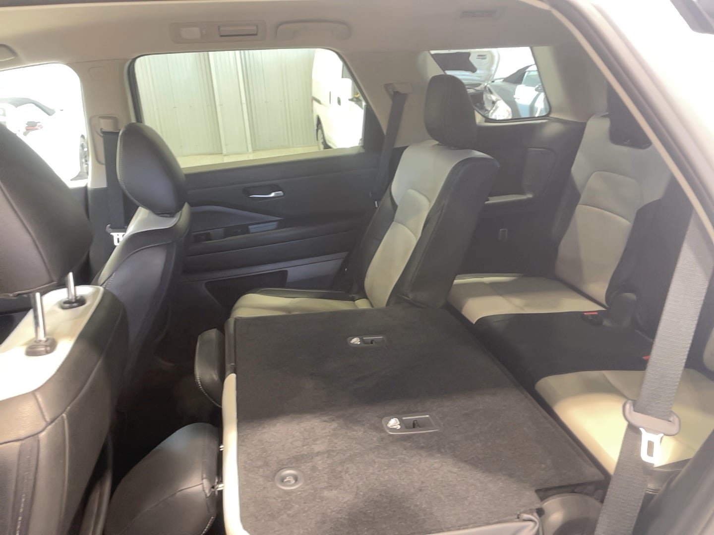 Used 2022 Nissan Pathfinder SV AWD/4WD image 9