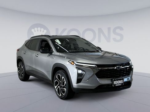 New 2026 Chevrolet Trax RS w/ Sunroof Package image 18